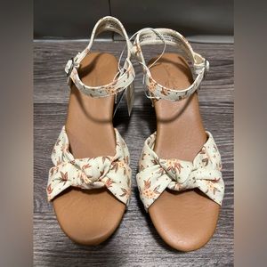 Sandal’s women size 6.5